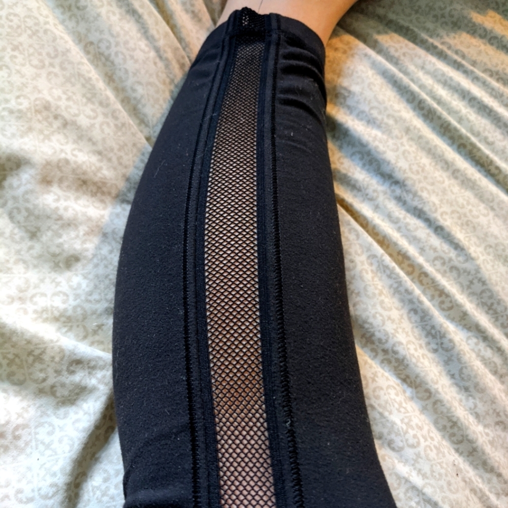 Lululemon mesh 25" leggings